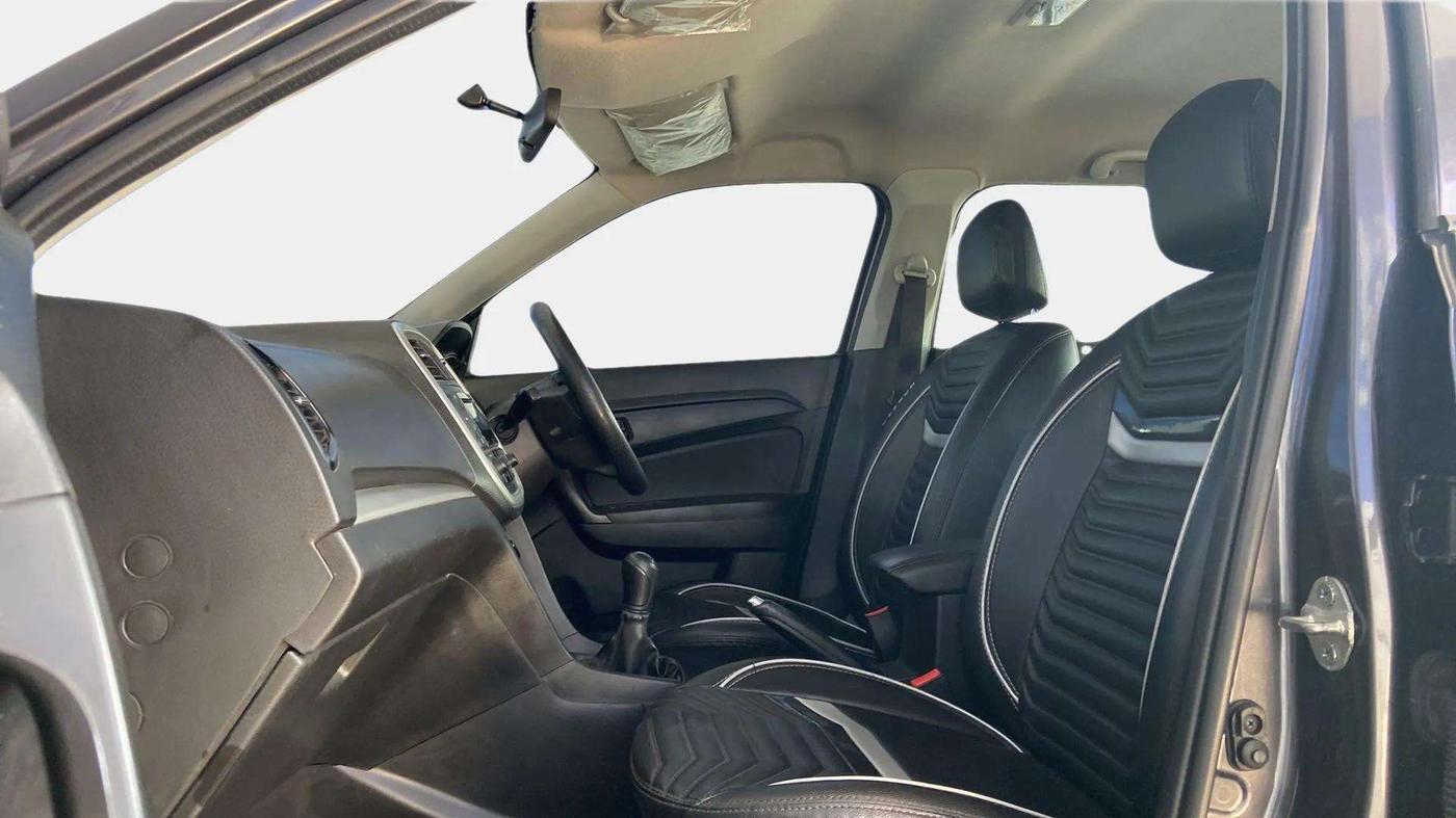 2021 Maruti Vitara Brezza LXI, Petrol, Manual, 32,345 km, Right Side Front Door Cabin