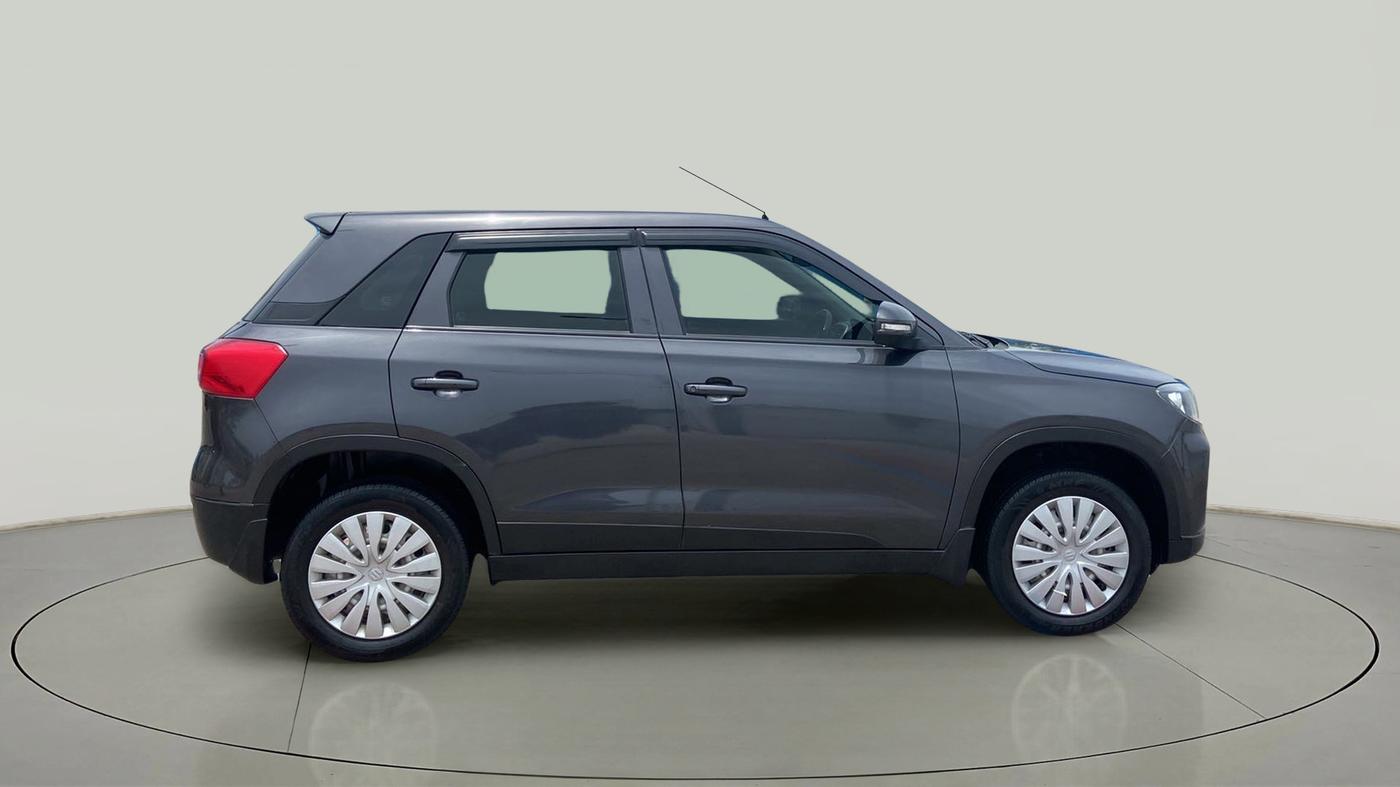 2021 Maruti Vitara Brezza LXI, Petrol, Manual, 32,345 km, Right Side View
