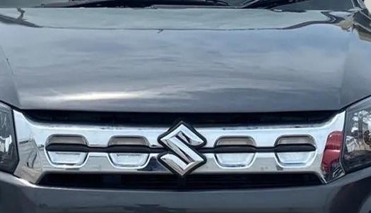 2021 Maruti Vitara Brezza LXI, Petrol, Manual, 32,298 km, Bonnet (hood) - Minor scratches