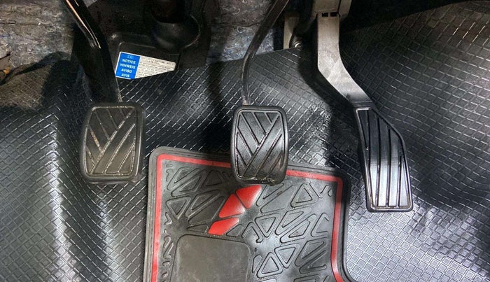 2021 Maruti Vitara Brezza LXI, Petrol, Manual, 32,298 km, Pedals