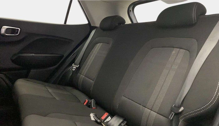 2021 Hyundai VENUE SX 1.0 TURBO IMT, Petrol, Manual, 21,739 km, Right Side Rear Door Cabin