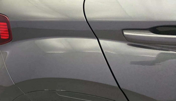 2021 Hyundai VENUE SX 1.0 TURBO IMT, Petrol, Manual, 21,739 km, Right quarter panel - Minor scratches