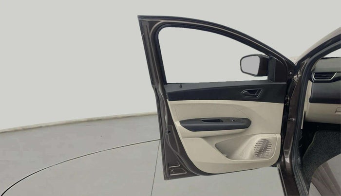 2022 Renault TRIBER RXT, Petrol, Manual, 15,249 km, LHS Front Door
