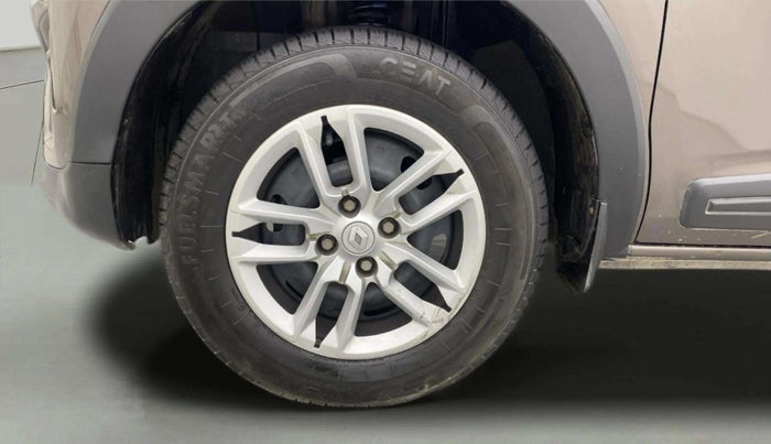 2022 Renault TRIBER RXT, Petrol, Manual, 15,249 km, Left Front Wheel