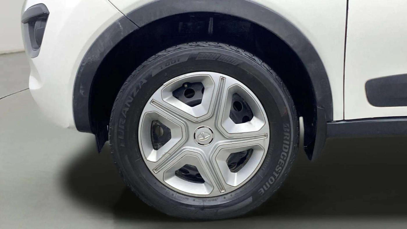 2019 Tata NEXON XMA PETROL, Petrol, Automatic, 31,625 km, Left Front Wheel