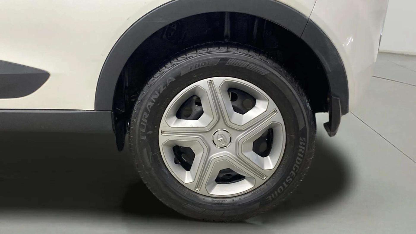 2019 Tata NEXON XMA PETROL, Petrol, Automatic, 31,625 km, Left Rear Wheel