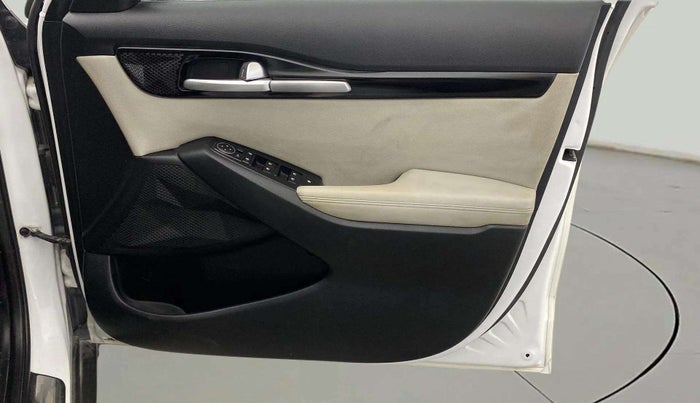 2019 KIA SELTOS HTX IVT 1.5 PETROL, Petrol, Automatic, 29,475 km, Driver Side Door Panels Control