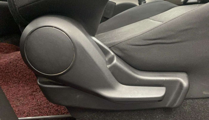 2018 Maruti IGNIS ZETA 1.2, CNG, Manual, 58,410 km, Driver Side Adjustment Panel