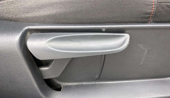 2020 Volkswagen Polo HIGHLINE PLUS 1.0L TSI AT, Petrol, Automatic, 33,776 km, Driver Side Adjustment Panel