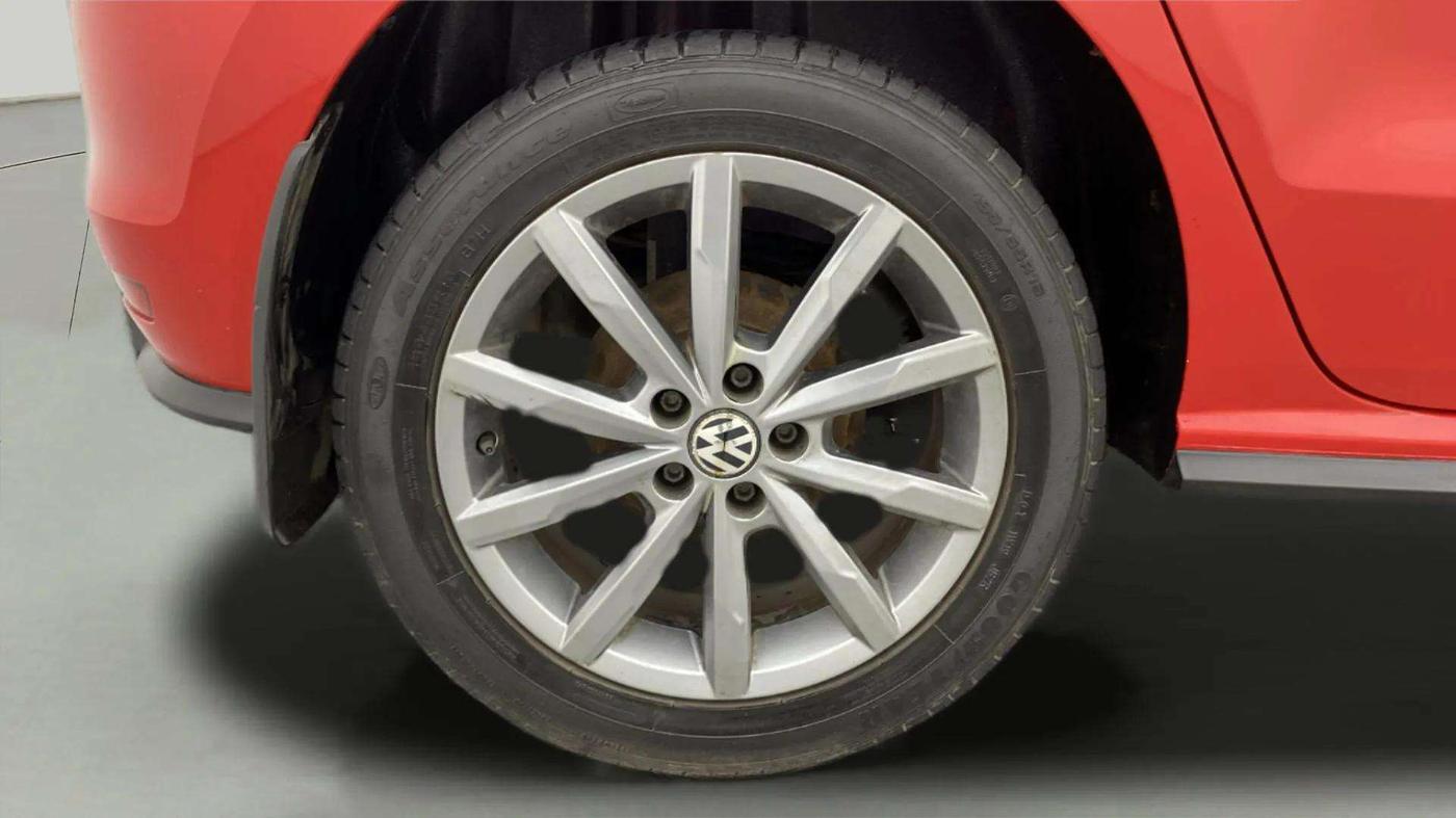 2020 Volkswagen Polo HIGHLINE PLUS 1.0L TSI AT, Petrol, Automatic, 34,401 km, Right Rear Wheel