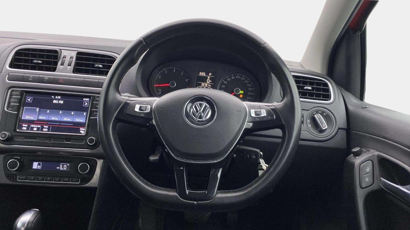 2020 Volkswagen Polo HIGHLINE PLUS 1.0L TSI AT, Petrol, Automatic, 34,401 km, Steering Wheel Close Up