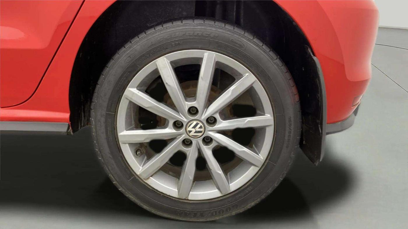 2020 Volkswagen Polo HIGHLINE PLUS 1.0L TSI AT, Petrol, Automatic, 34,401 km, Left Rear Wheel