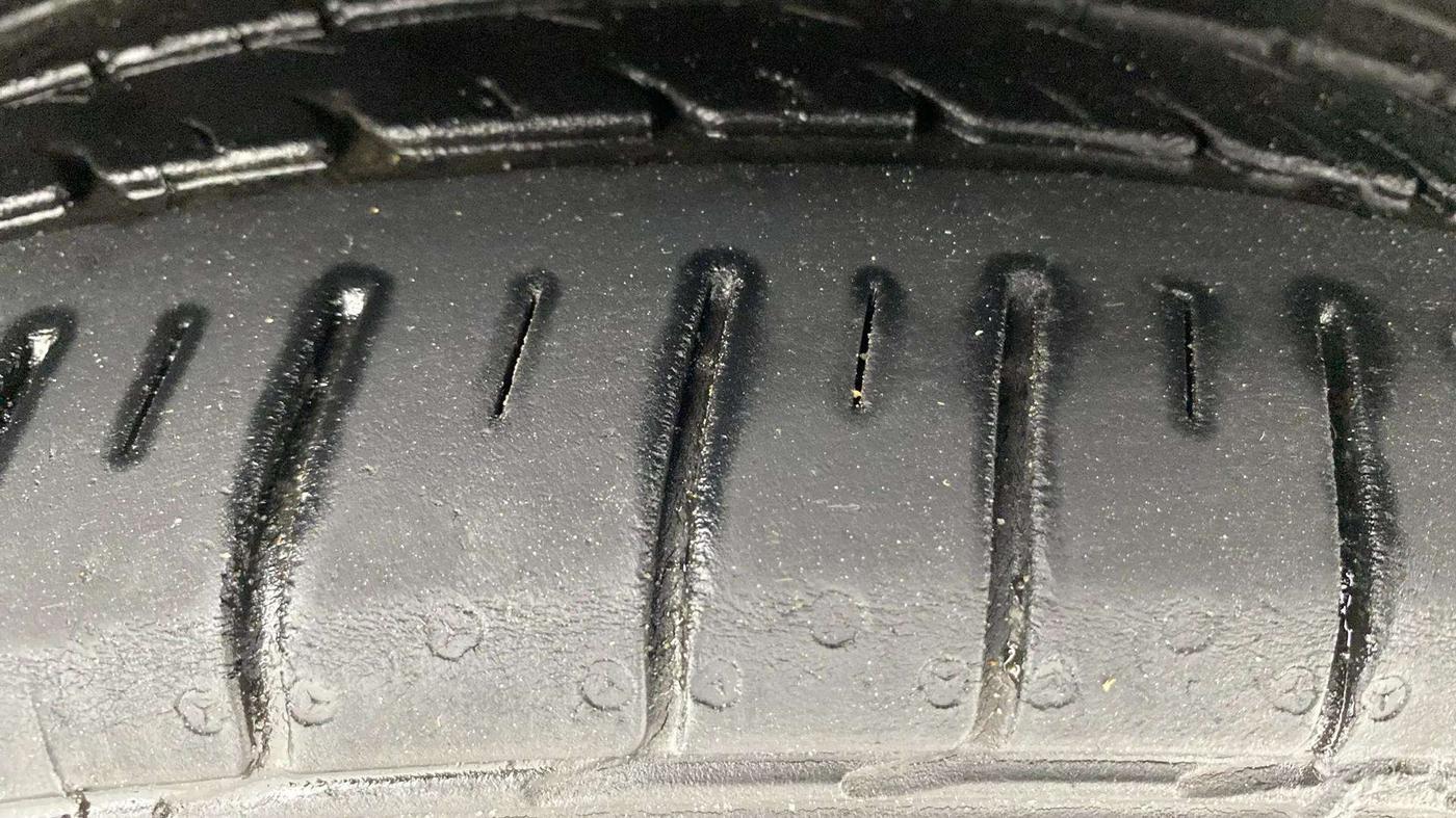 2020 Volkswagen Polo HIGHLINE PLUS 1.0L TSI AT, Petrol, Automatic, 34,401 km, Right Rear Tyre Tread