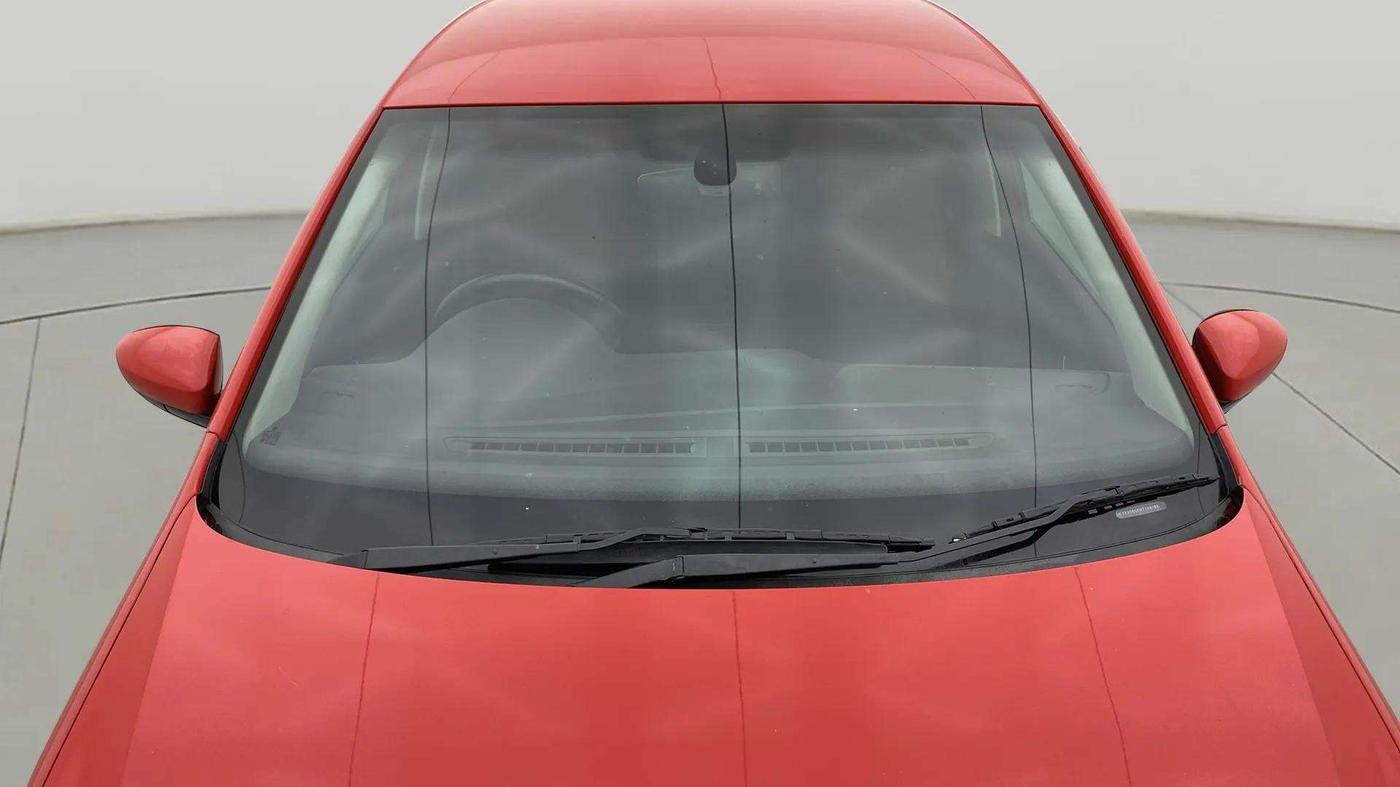 2020 Volkswagen Polo HIGHLINE PLUS 1.0L TSI AT, Petrol, Automatic, 34,401 km, Front Windshield