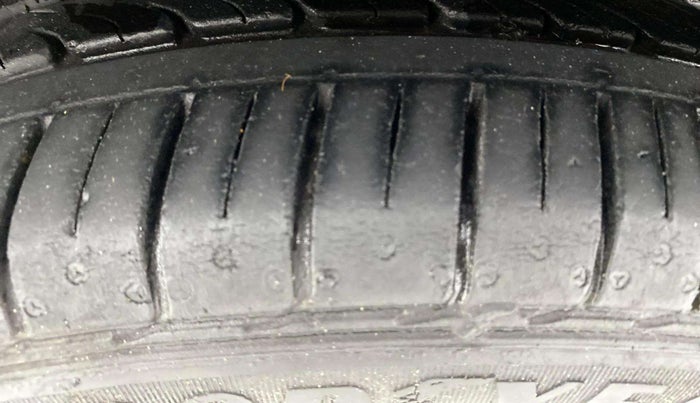 2020 Volkswagen Polo HIGHLINE PLUS 1.0L TSI AT, Petrol, Automatic, 33,776 km, Left Front Tyre Tread
