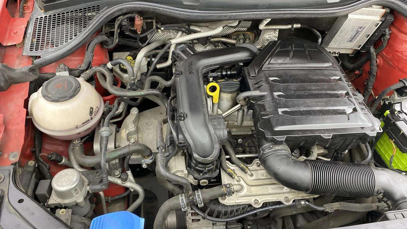2020 Volkswagen Polo HIGHLINE PLUS 1.0L TSI AT, Petrol, Automatic, 34,401 km, Engine View - Right