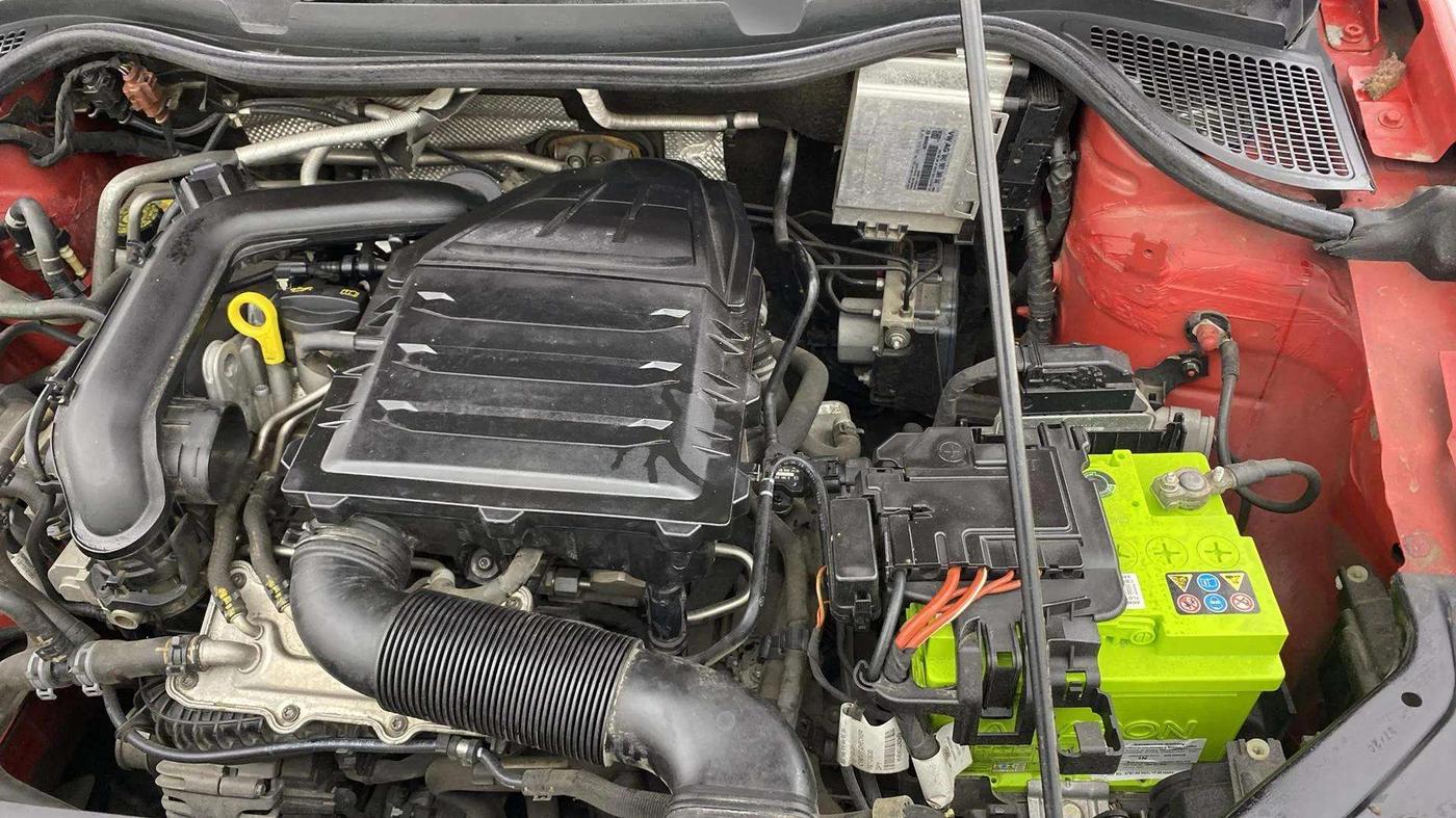 2020 Volkswagen Polo HIGHLINE PLUS 1.0L TSI AT, Petrol, Automatic, 34,401 km, Engine View - Left