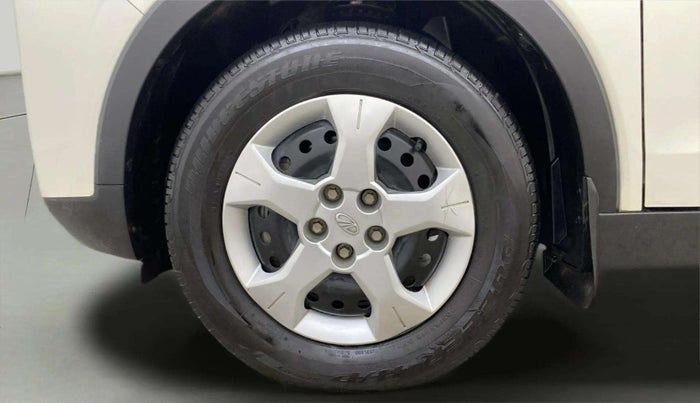 2022 Mahindra XUV300 W6 1.5 DIESEL AMT, Diesel, Automatic, 45,201 km, Left Front Wheel