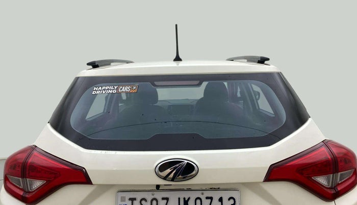 2022 Mahindra XUV300 W6 1.5 DIESEL AMT, Diesel, Automatic, 45,201 km, Rear Windshield