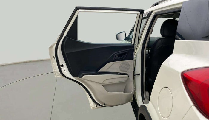 2022 Mahindra XUV300 W6 1.5 DIESEL AMT, Diesel, Automatic, 45,201 km, LHS Rear Door