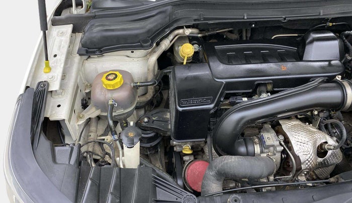 2022 Mahindra XUV300 W6 1.5 DIESEL AMT, Diesel, Automatic, 45,201 km, Engine View - Right
