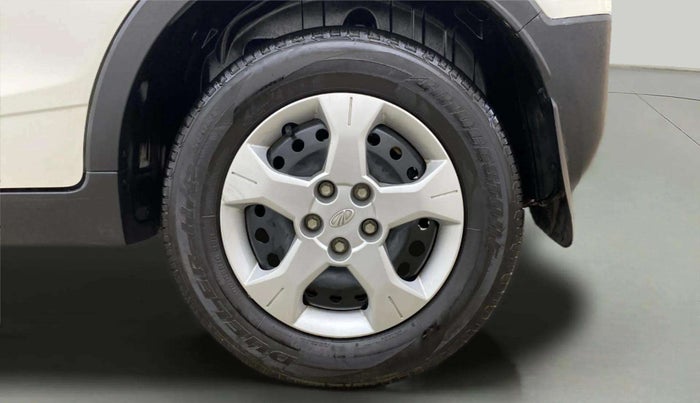 2022 Mahindra XUV300 W6 1.5 DIESEL AMT, Diesel, Automatic, 45,201 km, Left Rear Wheel