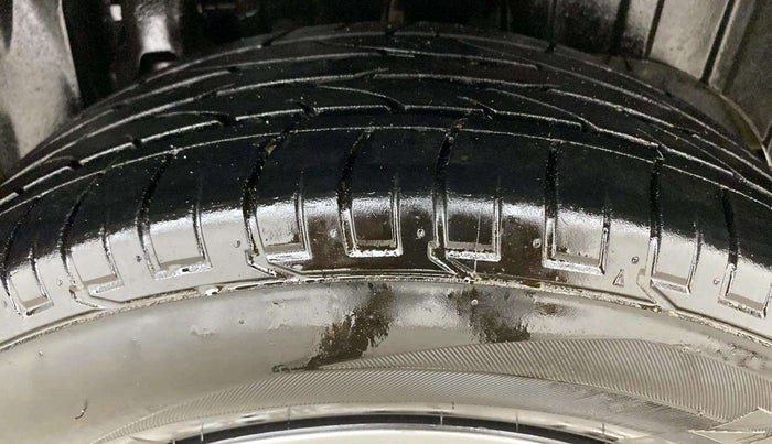 2022 Mahindra XUV300 W6 1.5 DIESEL AMT, Diesel, Automatic, 45,201 km, Left Rear Tyre Tread