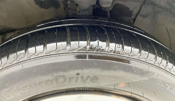 2019 Hyundai Verna 1.4 EX CRDI, Diesel, Manual, 77,301 km, Right Front Tyre Tread