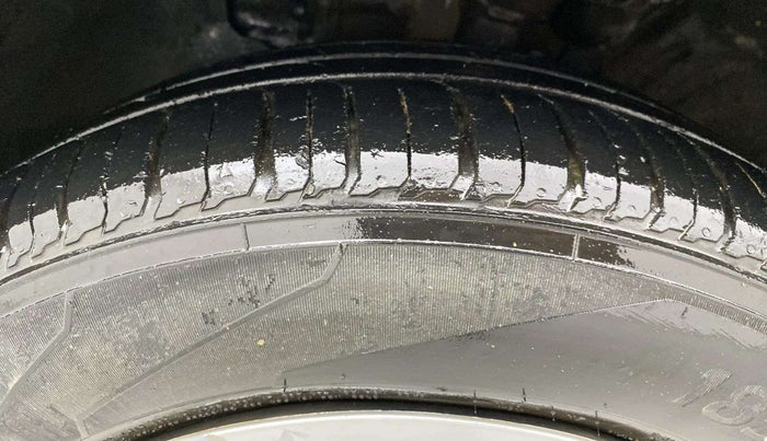 2019 Hyundai Verna 1.4 EX CRDI, Diesel, Manual, 77,301 km, Left Front Tyre Tread