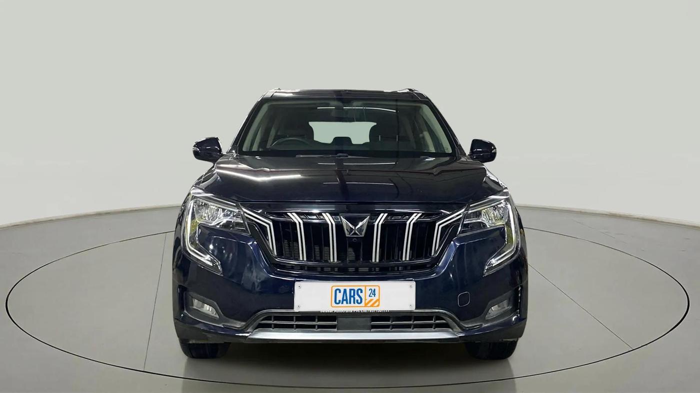 2022 Mahindra XUV700 AX 5 P AT 5 STR, Petrol, Automatic, 17,399 km, Front