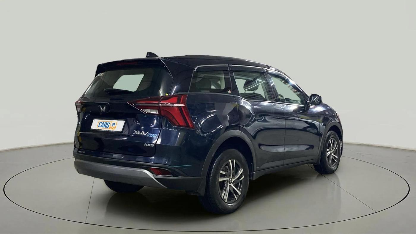 2022 Mahindra XUV700 AX 5 P AT 5 STR, Petrol, Automatic, 17,399 km, Right Back Diagonal