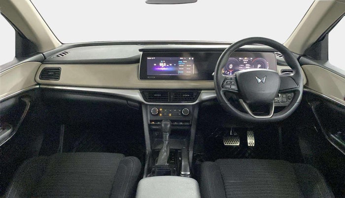 2022 Mahindra XUV700 AX 5 P AT 5 STR, Petrol, Automatic, 17,346 km, Dashboard