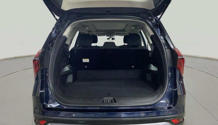 2022 Mahindra XUV700 AX 5 P AT 5 STR, Petrol, Automatic, 17,346 km, Boot Open Zoomed View