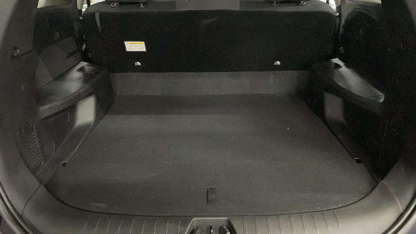 2022 Mahindra XUV700 AX 5 P AT 5 STR, Petrol, Automatic, 17,399 km, Boot Inside