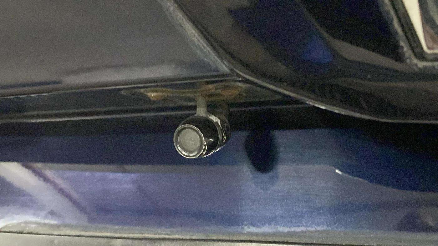 2022 Mahindra XUV700 AX 5 P AT 5 STR, Petrol, Automatic, 17,399 km, Parking Camera