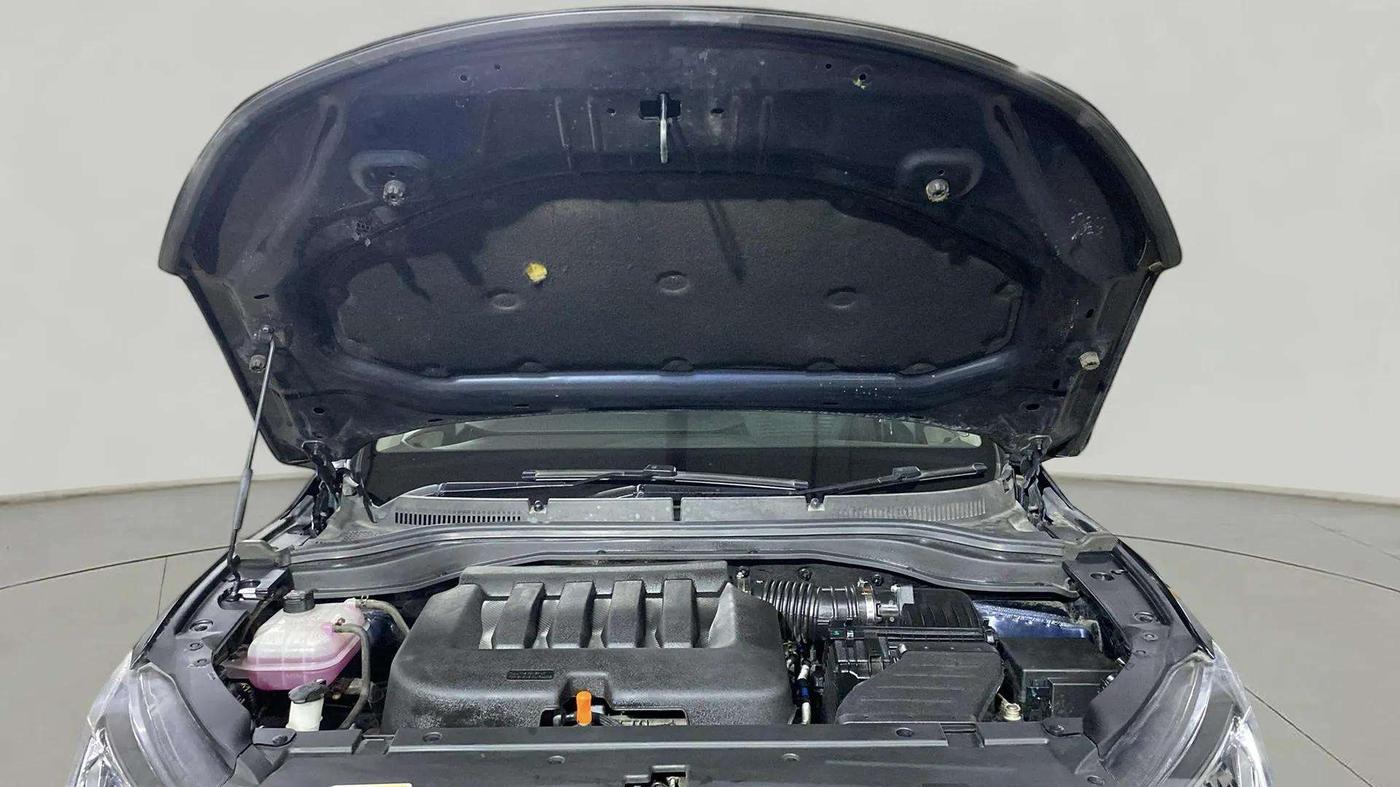 2022 Mahindra XUV700 AX 5 P AT 5 STR, Petrol, Automatic, 17,399 km, Open Bonet