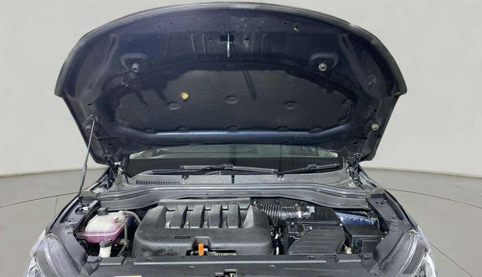 2022 Mahindra XUV700 AX 5 P AT 5 STR, Petrol, Automatic, 17,346 km, Open Bonet