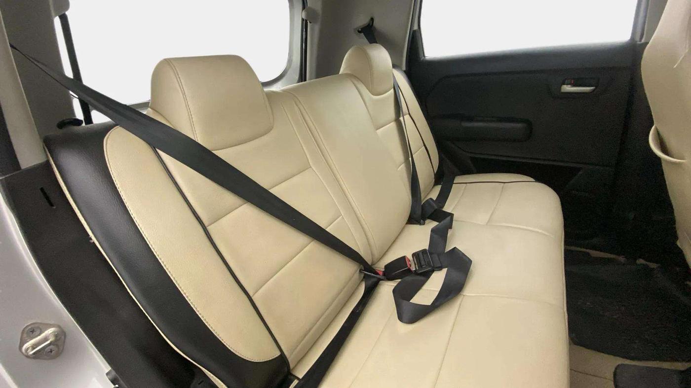 2019 Maruti New Wagon-R VXI 1.2, Petrol, Manual, 94,249 km, Right Side Rear Door Cabin