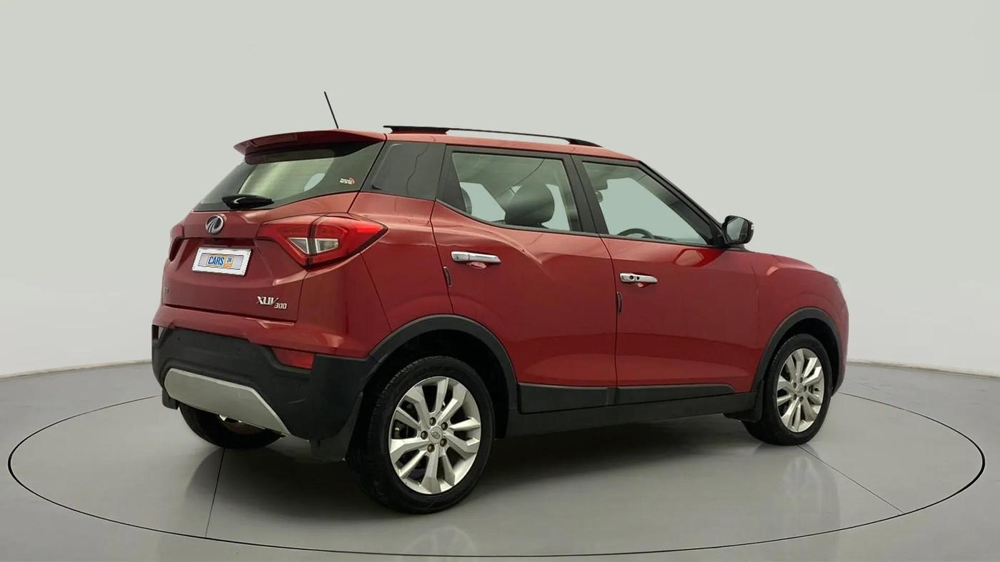 2021 Mahindra XUV300 W8 1.2 PETROL, Petrol, Manual, 75,300 km, Right Back Diagonal