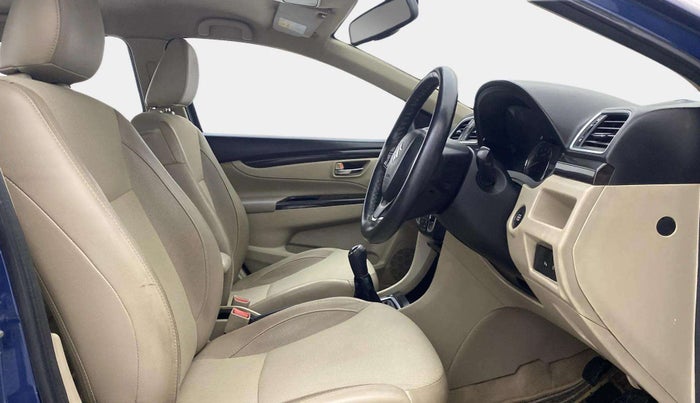 2017 Maruti Ciaz ZETA 1.4  MT PETROL, Petrol, Manual, 42,021 km, Right Side Front Door Cabin