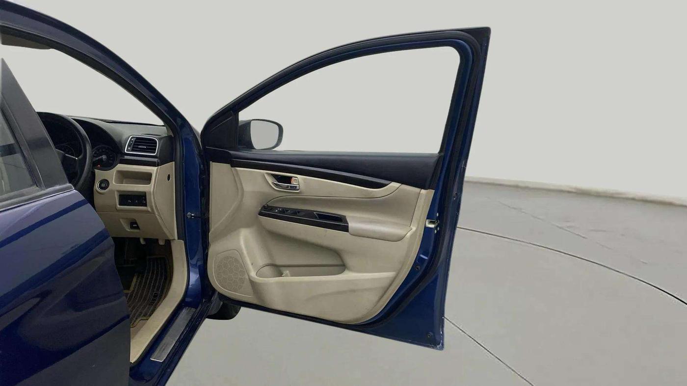 2017 Maruti Ciaz ZETA 1.4  MT PETROL, Petrol, Manual, 42,021 km, RHS Front Door
