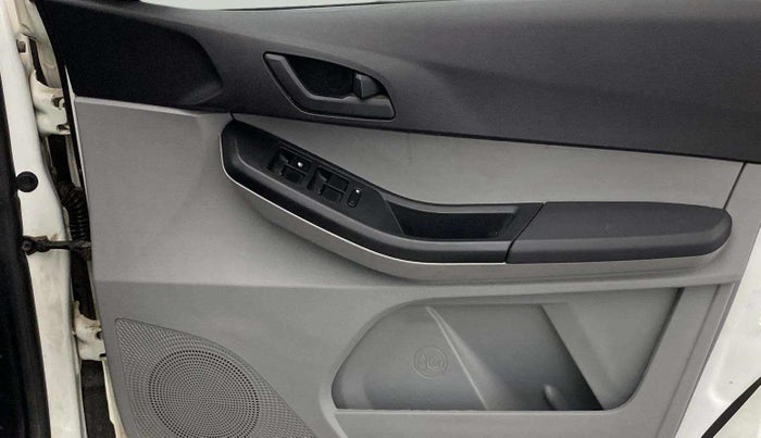 2022 Tata Tiago XT PETROL, Petrol, Manual, 23,350 km, Driver Side Door Panels Control
