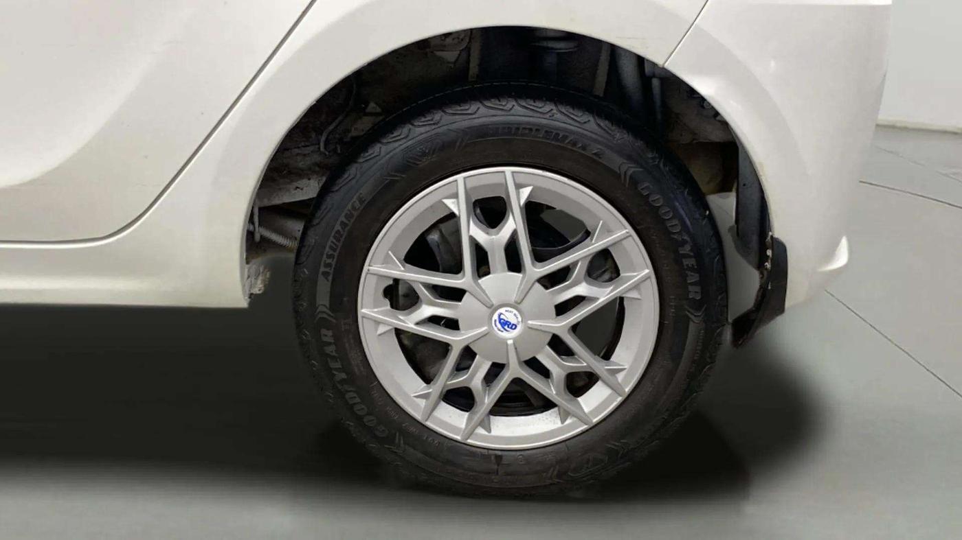 2022 Tata Tiago XT PETROL, Petrol, Manual, 23,352 km, Left Rear Wheel