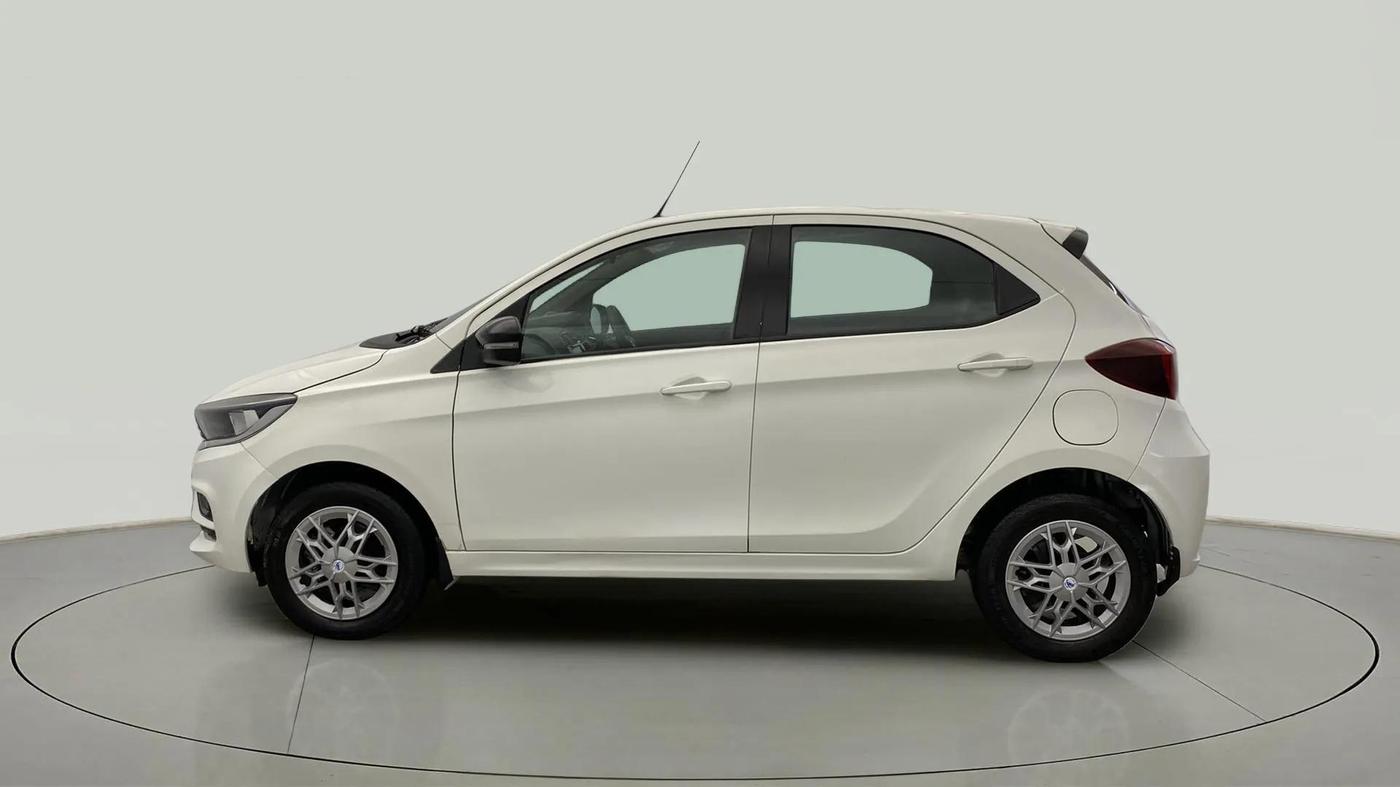 2022 Tata Tiago XT PETROL, Petrol, Manual, 23,352 km, Left Side