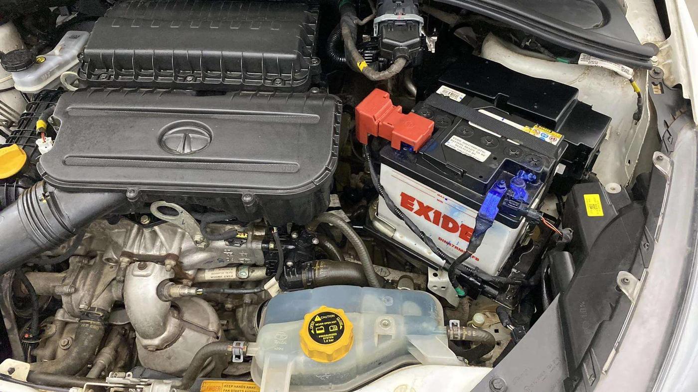 2022 Tata Tiago XT PETROL, Petrol, Manual, 23,352 km, Engine View - Left