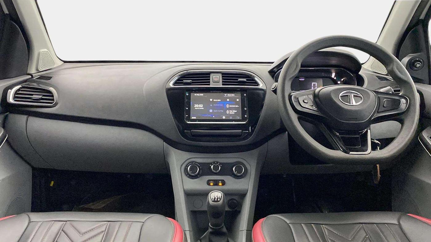 2022 Tata Tiago XT PETROL, Petrol, Manual, 23,352 km, Dashboard
