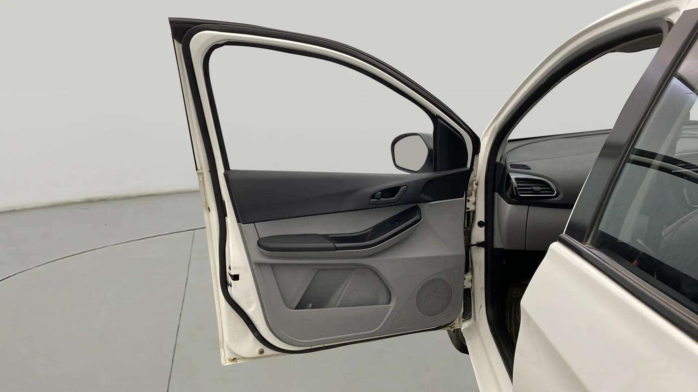 2022 Tata Tiago XT PETROL, Petrol, Manual, 23,352 km, LHS Front Door