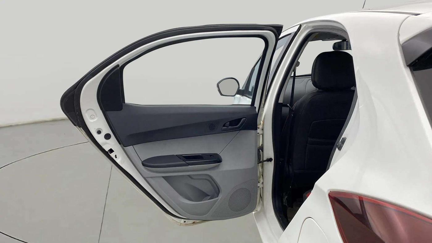 2022 Tata Tiago XT PETROL, Petrol, Manual, 23,352 km, LHS Rear Door