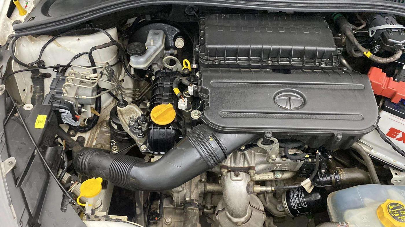 2022 Tata Tiago XT PETROL, Petrol, Manual, 23,352 km, Engine View - Right