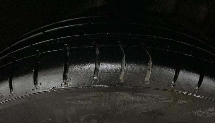 2021 Hyundai AURA S 1.2 CNG, CNG, Manual, 84,108 km, Left Rear Tyre Tread